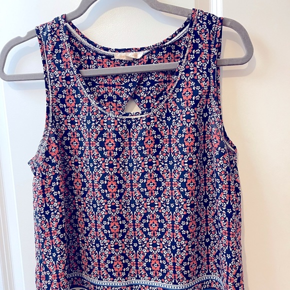 Tank - Picture 2 of 3